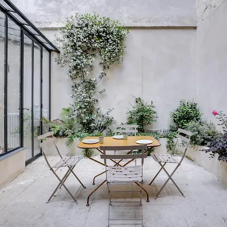 Apartment Sumptuous House With Patio Paris
