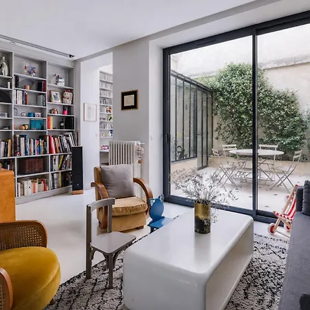 Sumptuous House With Patio Appartement Parijs