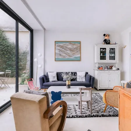 Sumptuous House With Patio Apartamento París