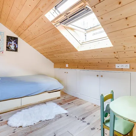 Sumptuous House With Patio Parijs