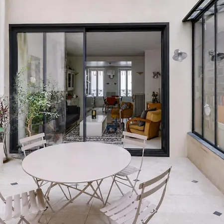 Sumptuous House With Patio