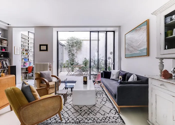Sumptuous House With Patio * Παρίσι