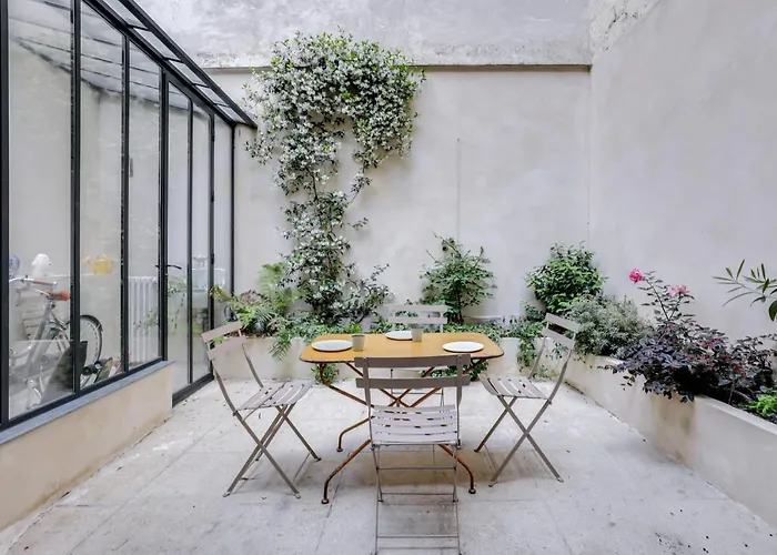 Διαμέρισμα Sumptuous House With Patio Παρίσι